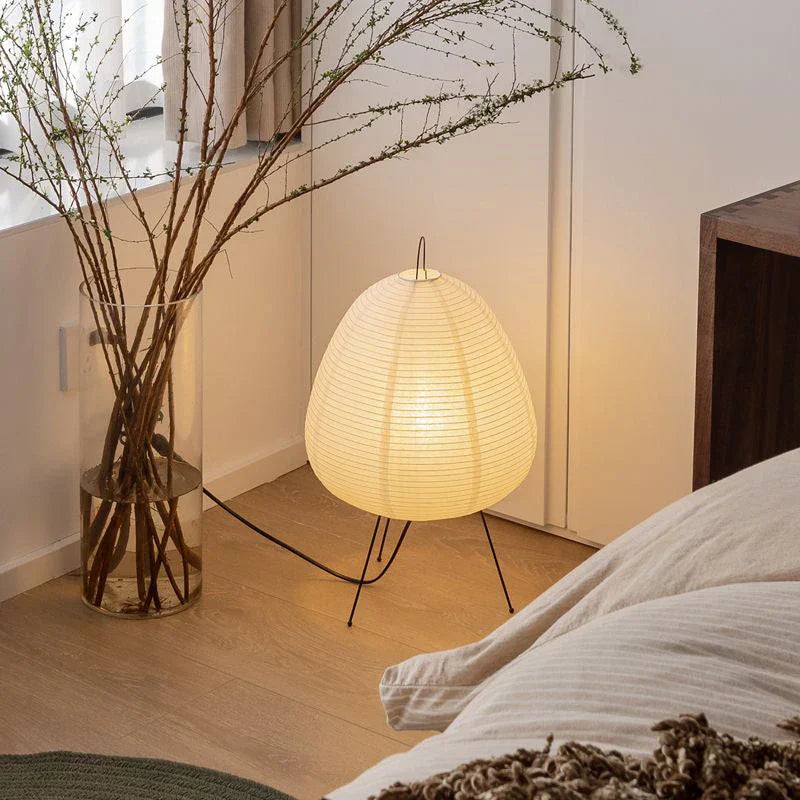 Japonská dekorativní stolní lampa ve stylu Noguchiho s náladovým LED osvětlením