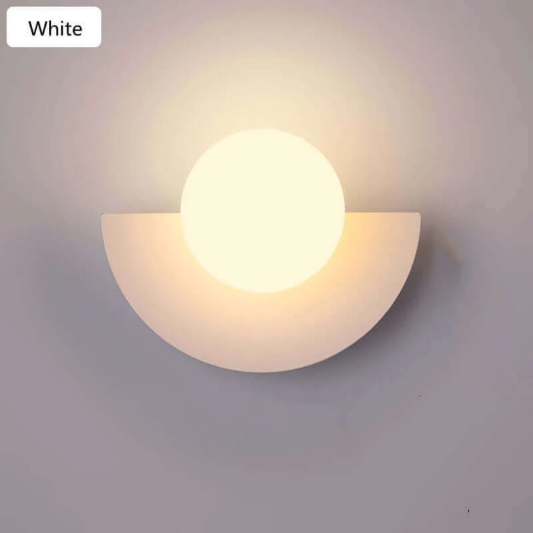 Nowoczesna Metalna Lampa Ścienna w Kształcie Półksiężyca View 11