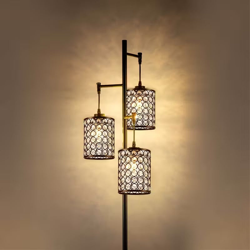 Lampadar cu trei abajururi cilindrice
