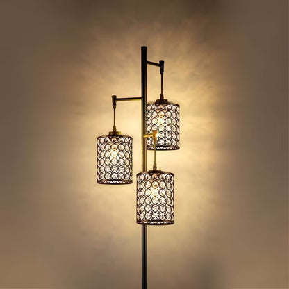 Lampadar cu trei abajururi cilindrice