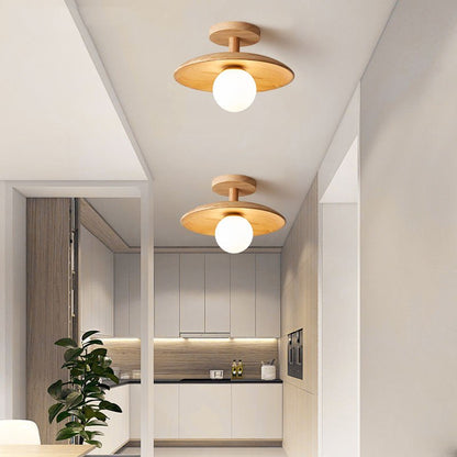 Stropní LED svítidlo ve tvaru koule