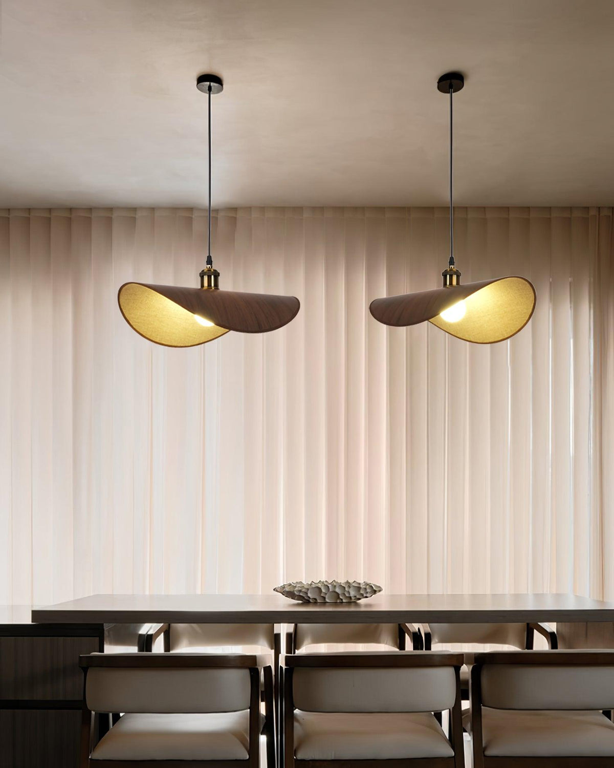 Lampă suspendată cu LED, cu formă organică