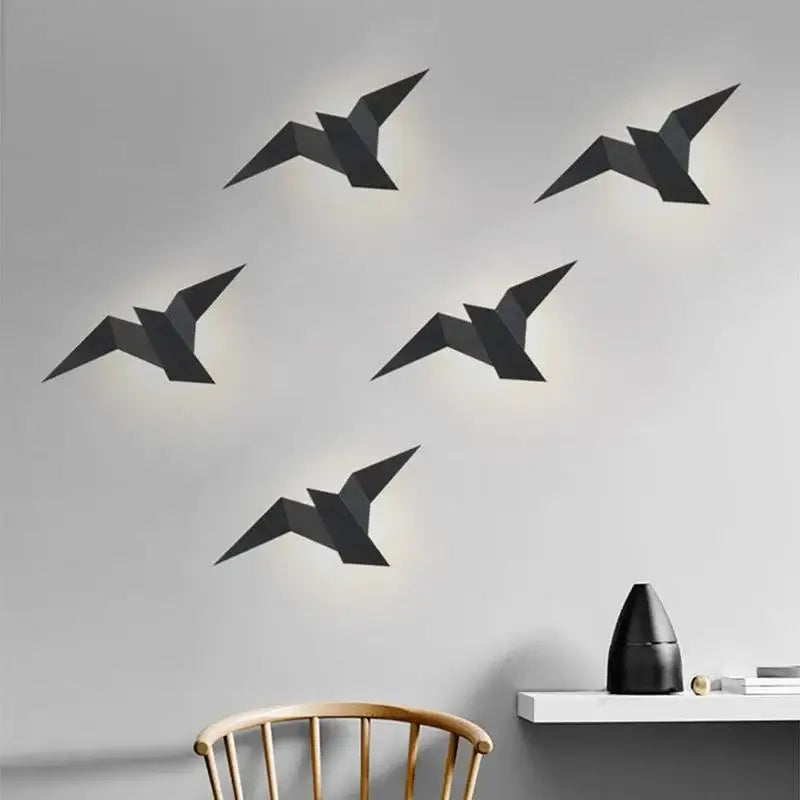 Moderní LED nástěnná lampička ve tvaru ptáka s náladovým osvětlením