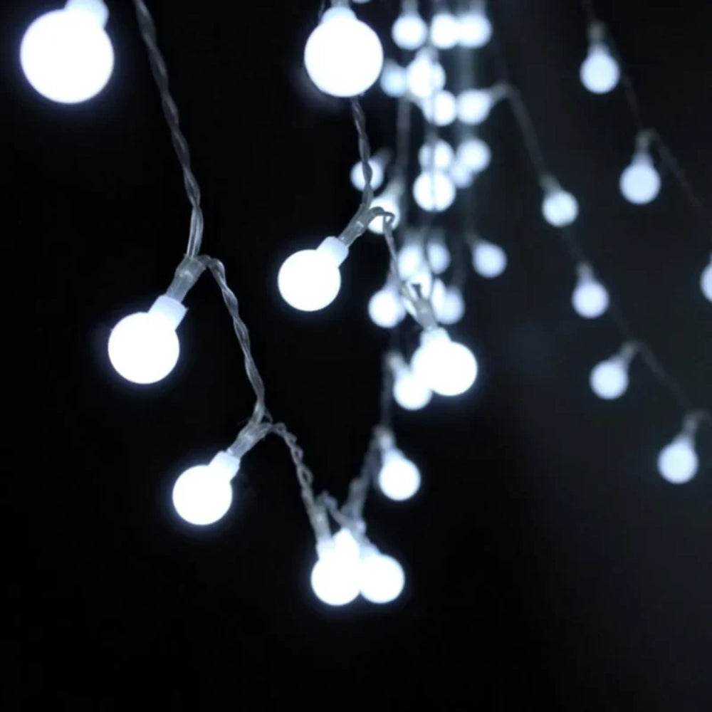 Blikající LED světelný řetěz