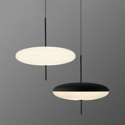 Oválné závěsné svítidlo s moderním designem