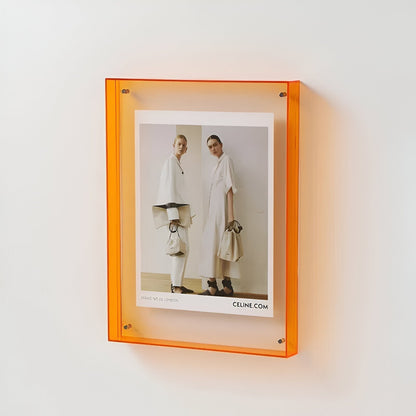 Průhledný minimalistický stojací a nástěnný rámeček na fotografie