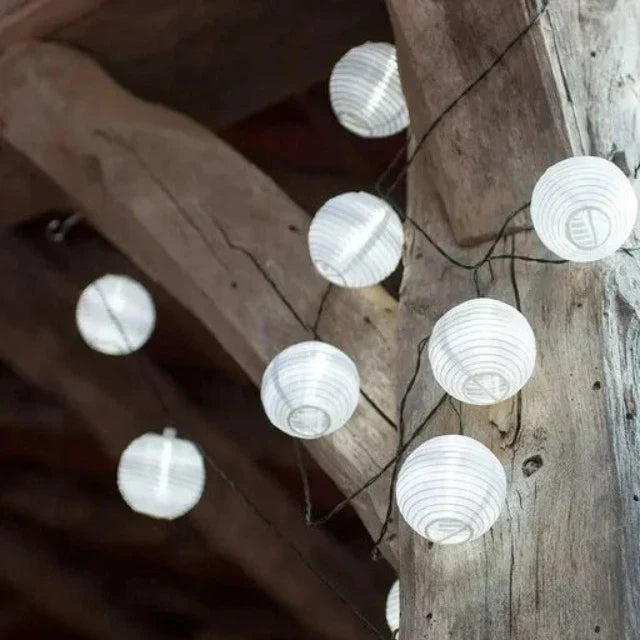Solární světelný řetěz na zahradu s LED lampiony