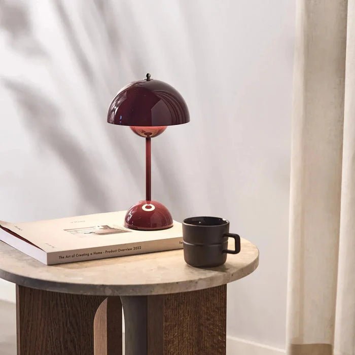 Bezprzewodowa Lampa Stołowa o Minimalistycznym Designie Detail