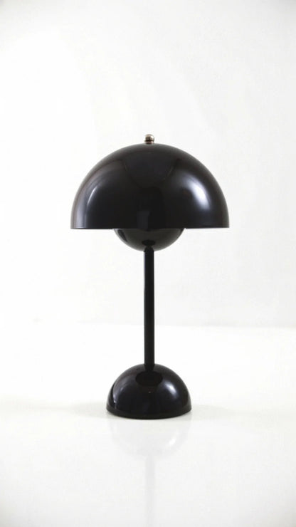Bezprzewodowa Lampa Stołowa o Minimalistycznym Designie Side