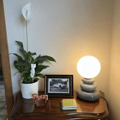 Ceramiczna Lampa Stołowa z Rzeźbioną Podstawą Angle