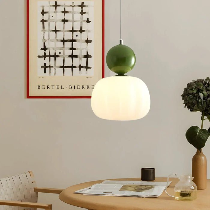 Nowoczesna Lampa Wisząca z Kulistym Elementem Mlecznym Alternate