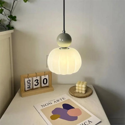 Nowoczesna Lampa Wisząca z Kulistym Elementem Mlecznym Back