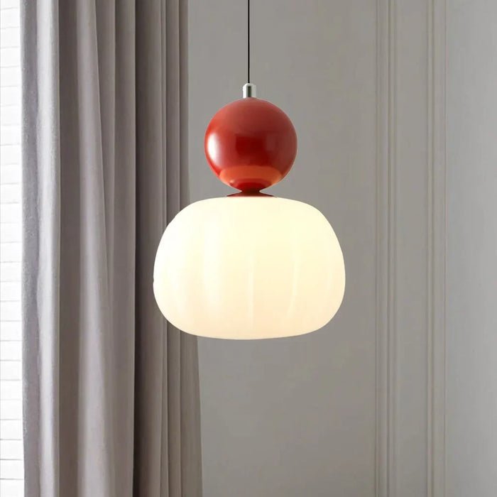 Nowoczesna Lampa Wisząca z Kulistym Elementem Mlecznym Full