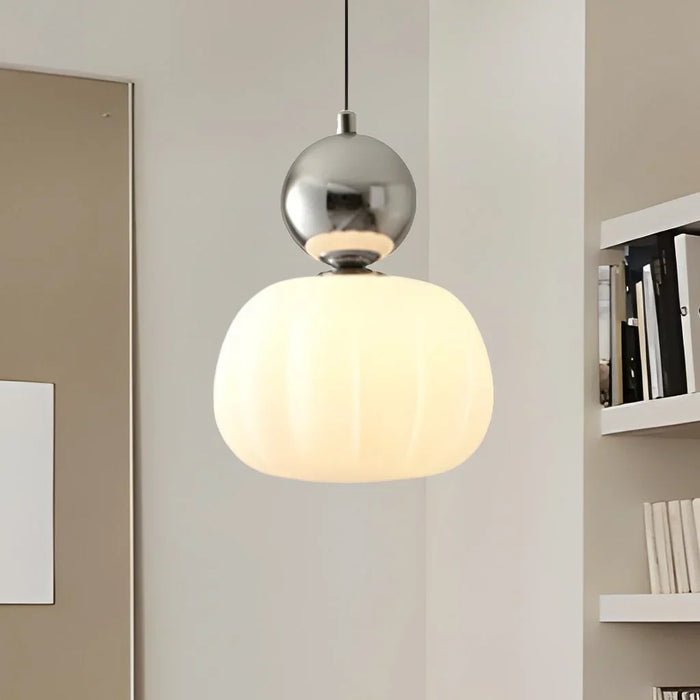 Nowoczesna Lampa Wisząca z Kulistym Elementem Mlecznym View 11