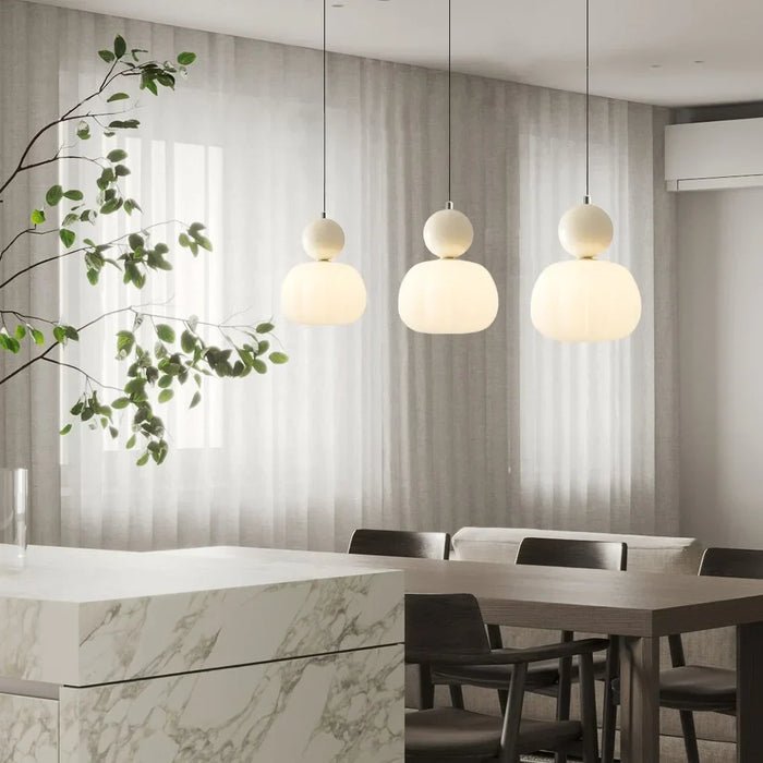 Nowoczesna Lampa Wisząca z Kulistym Elementem Mlecznym View 14