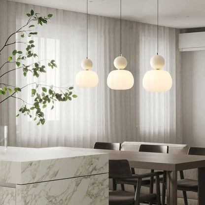 Nowoczesna Lampa Wisząca z Kulistym Elementem Mlecznym View 14