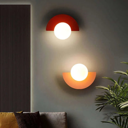 Nowoczesna Metalna Lampa Ścienna w Kształcie Półksiężyca Side