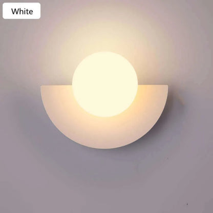 Nowoczesna Metalna Lampa Ścienna w Kształcie Półksiężyca View 11