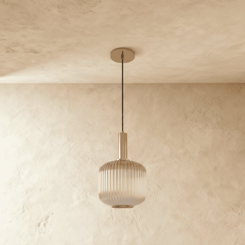 Retro Mosiężna Lampa Wisząca z Ryflowanym Kloszem Angle