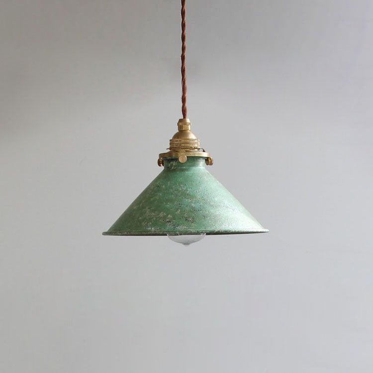 Rustykalna Vintage Lampa Wisząca z Stożkowym Kloszem Detail