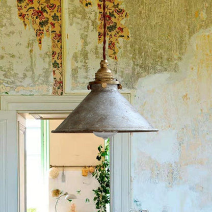 Rustykalna Vintage Lampa Wisząca z Stożkowym Kloszem Front
