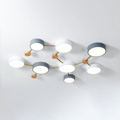 Skandynawski Plafon LED z Drewna Wielokloszowy Detail