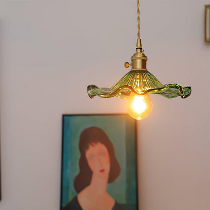 Trendy Lampa Wisząca Kwiat Hibiskusa Falowany Klosz Detail