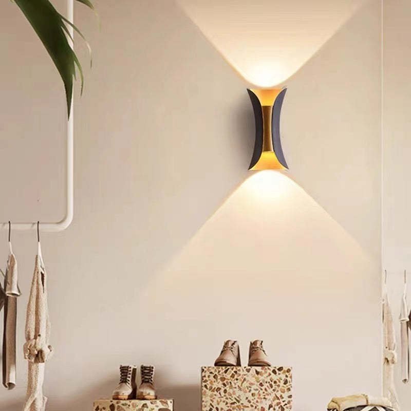 Zewnętrzna Wygięta Lampa Ścienna LED Klepsydra View 12